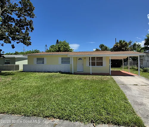 819 Cedar Dr Photo 1