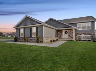 18305 Candace Dr, Lowell, IN 46356