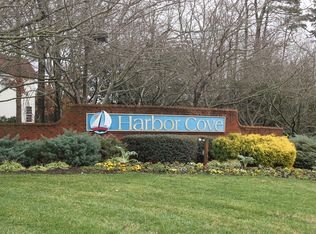 109 Harbor Cove Ln, Mooresville, NC 28117