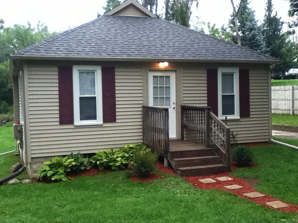 2 bed, 966 sqft, $1,425 — Photo 1