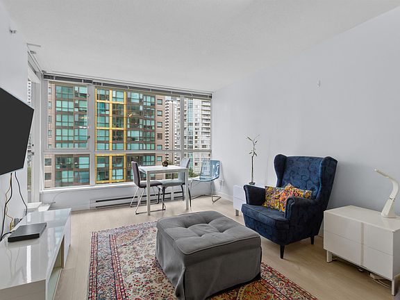 4th image of 1420 W Georgia St #1401