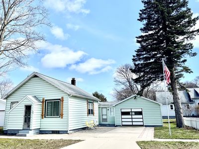 109 Elm St, Manistee, MI, 49660