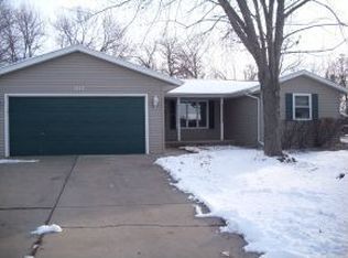 1213 Bartlein Ct, Menasha, WI 54952