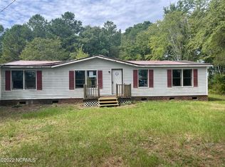 351 Nine Mile Rd, Maple Hill, NC 28454