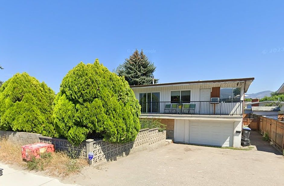 1st image of 1375 Gordon Dr