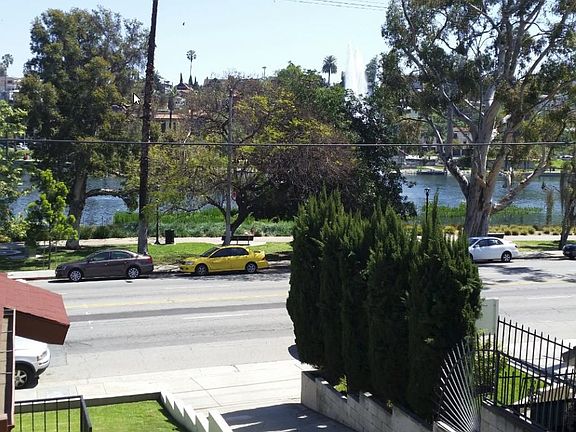 2nd image of 831 Glendale Blvd APT 2