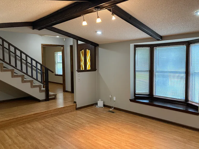 4601 Randolph Rd — Photo 5