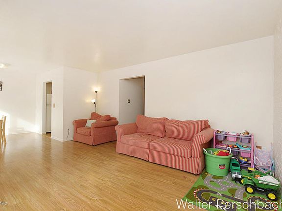 5th image of 1474 S Saxony Dr SE