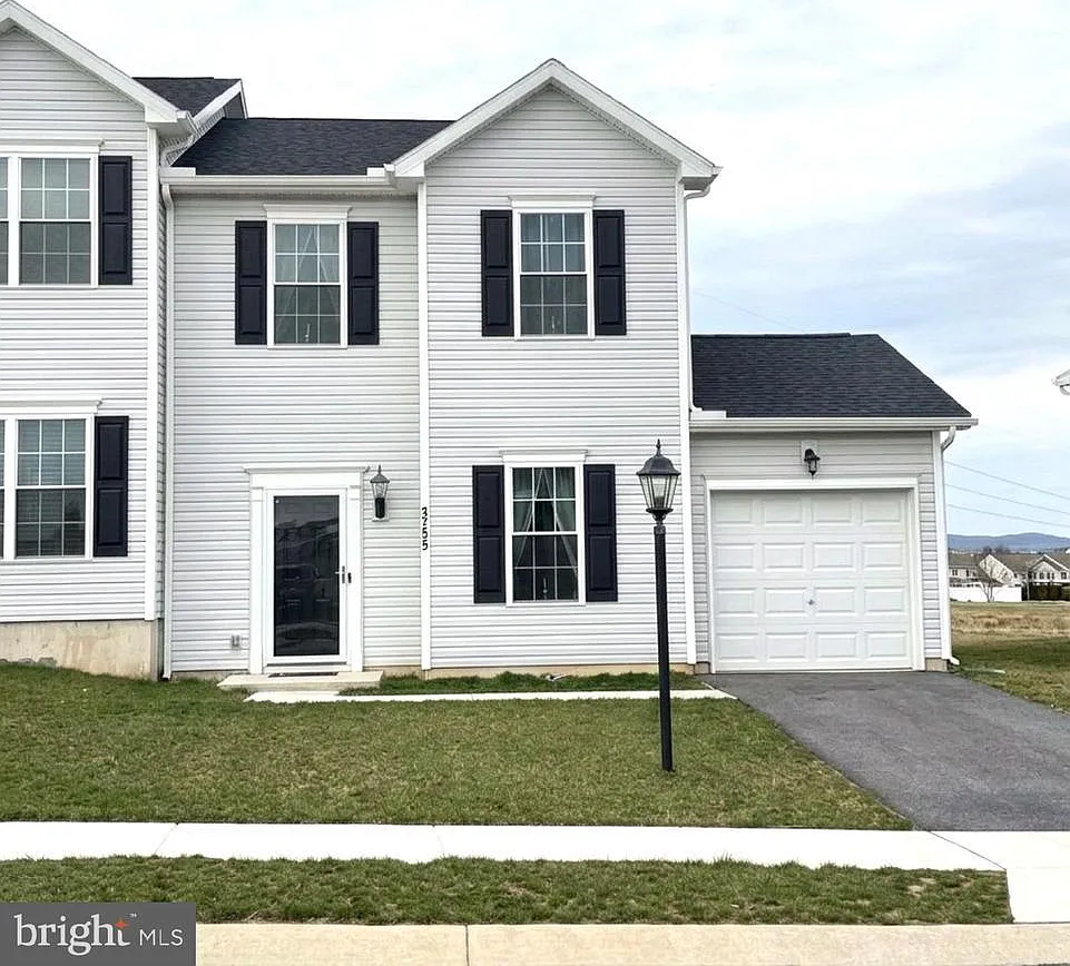 3755 Castle Drive - 1 — Photo 1