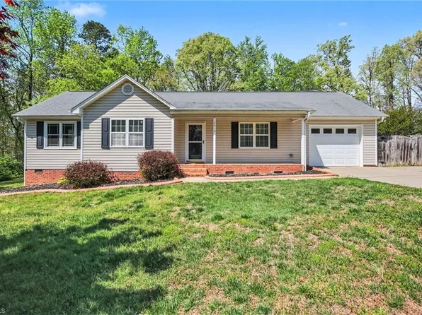 2618 Rocky Branch Rd, Walkertown, NC 27051