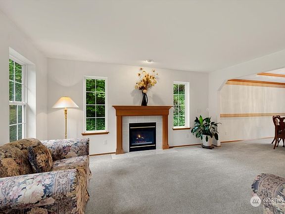 3rd image of 9801 151st Avenue SE