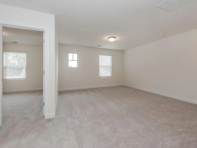2018 Poplar Ridge Dr — Photo 35
