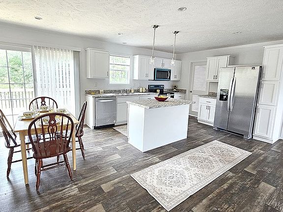 Kitchen and Breakfast Nook