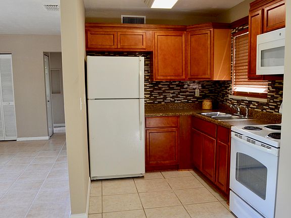 3rd image of 1513 Daroca Dr