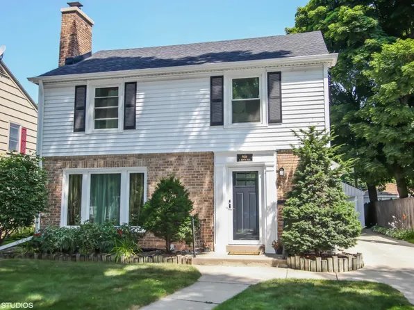 908 E Hampton Rd, Whitefish Bay, WI 53217