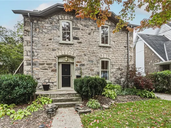 75 Pollock Ave, Cambridge, ON N1R 2B4