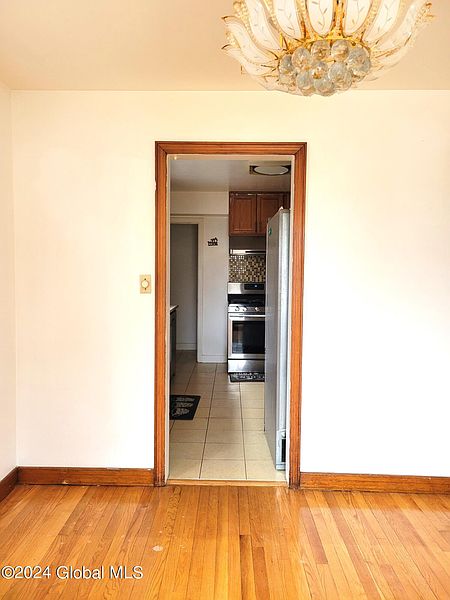 4th image of 43 Hudson Avenue