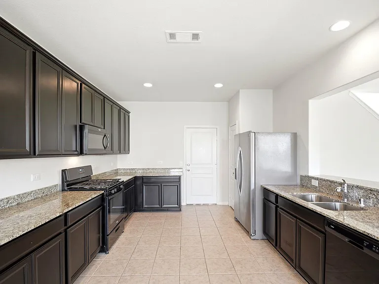 12318 Skyview Manor Dr — Photo 13