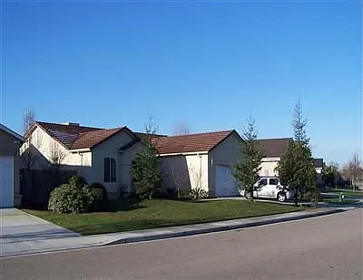 568 W Nevada St photo 1