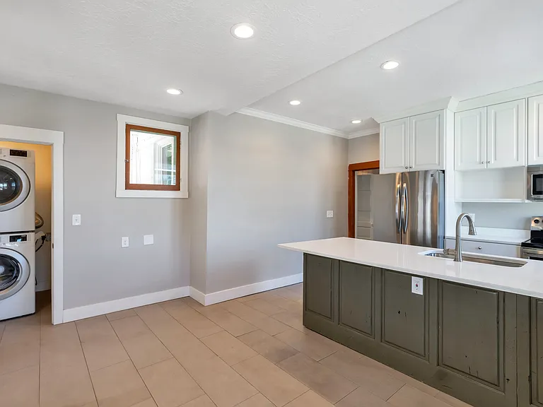 480 N 300 W #A — Photo 2