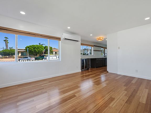 5th image of 4627 Bayard St #4627