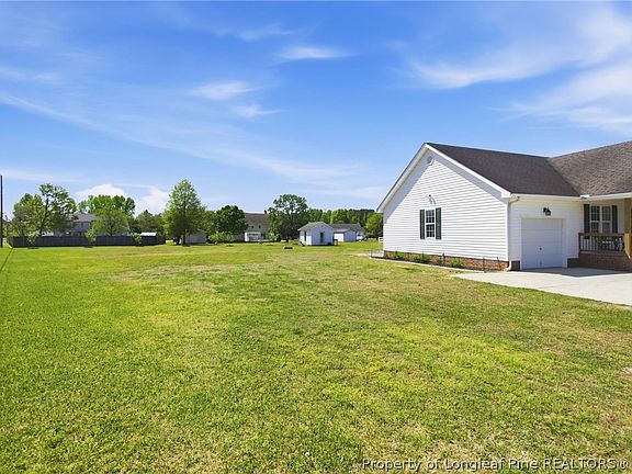 4th image of 15 Willow Pond Ct