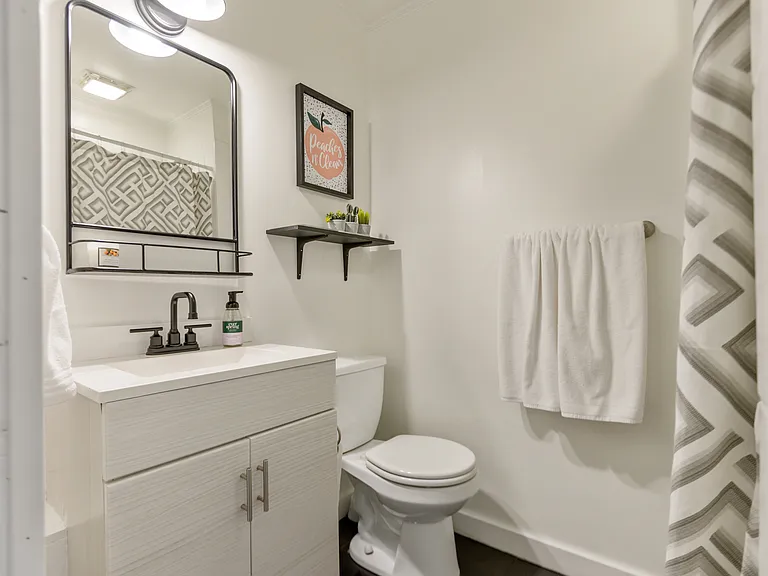 2234 Brunswick Ave — Photo 18