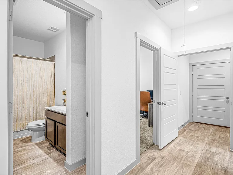 12566 Fleet River Rd — Photo 21