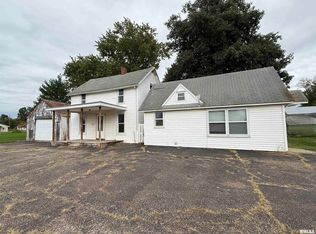 104 S Main St, Smithfield, IL 61477