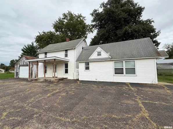 104 S Main St, Smithfield, IL 61477