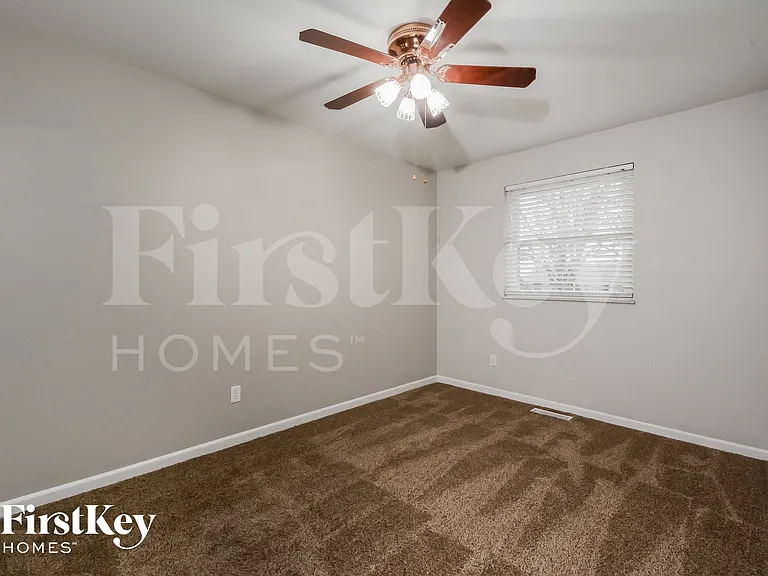 1224 Yorktown Dr — Photo 12