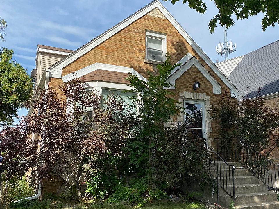 1st image of 2732 N Mulligan Ave
