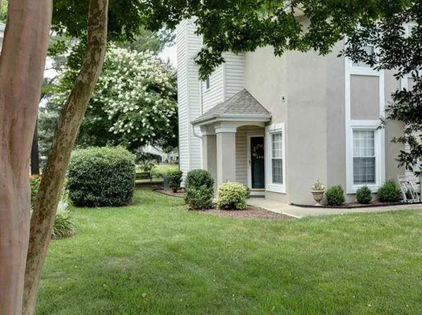 947 Willow Pt, Newport News, VA 23602