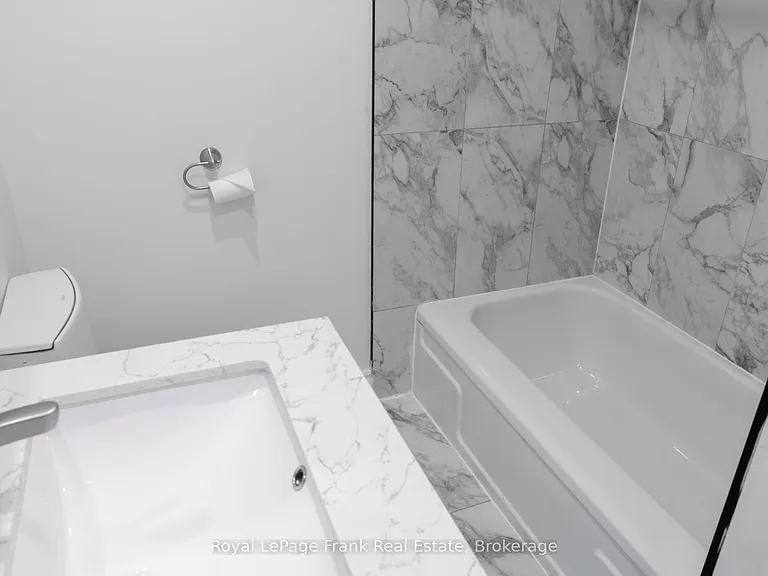 86 Mary St W #2 — Photo 14