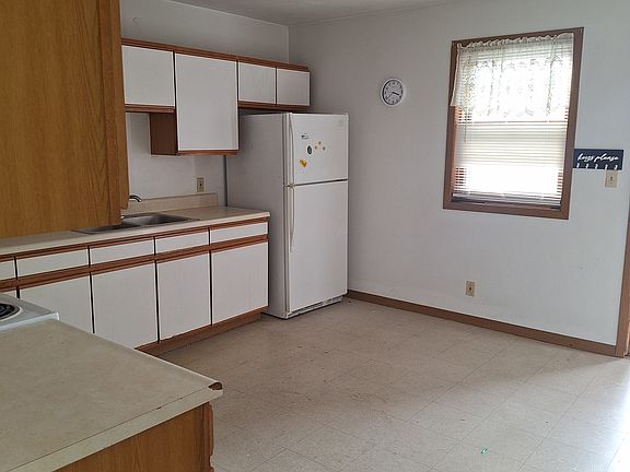 5th image of 16 Jefferson Ave Floor 3