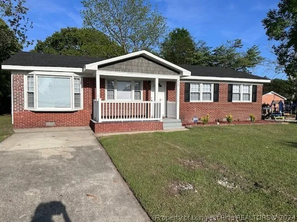 6142 Wynnwood Dr, Fayetteville, NC 28314