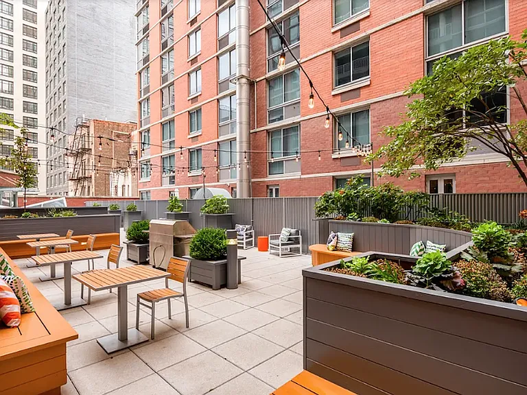 225 Schermerhorn St #24D — Photo 8