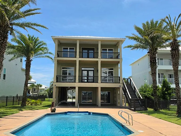 26858 Martinique Dr — Photo 2