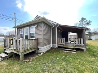 2832 Flat Top Rd, Ghent, WV 25843