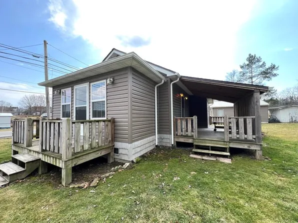 2832 Flat Top Rd, Ghent, WV 25843