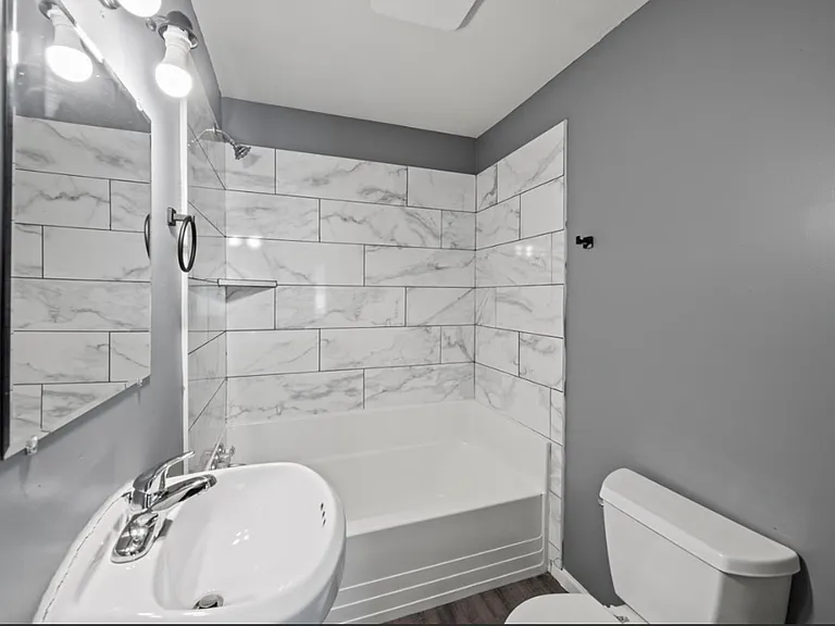 409 N Temple Ave — Photo 2