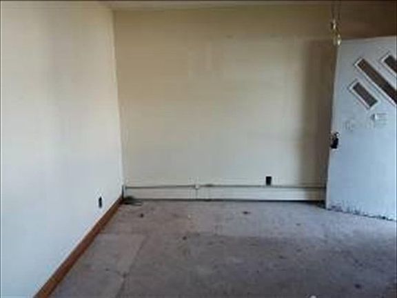 3rd image of 1390 W Spiller St