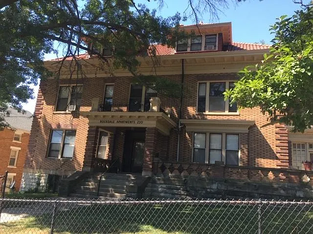 230 Rockdale Ave #10