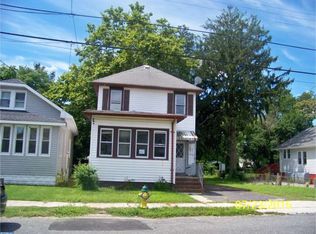 29 E Greenfield Ave, Pleasantville, NJ 08232