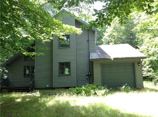 39 Delbert Dr, Gouldsboro, PA 18424