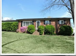 2267 Blacksmith Ln, Hudson, NC 28638