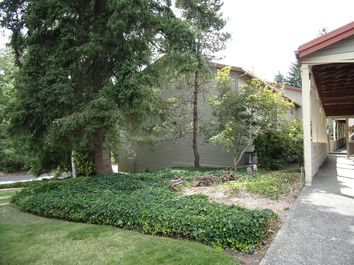 Building Photo - 2500 NW Princess St #201