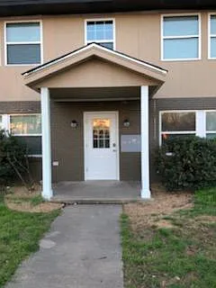 2 bed, 850 sqft, $1,300 — Photo 2