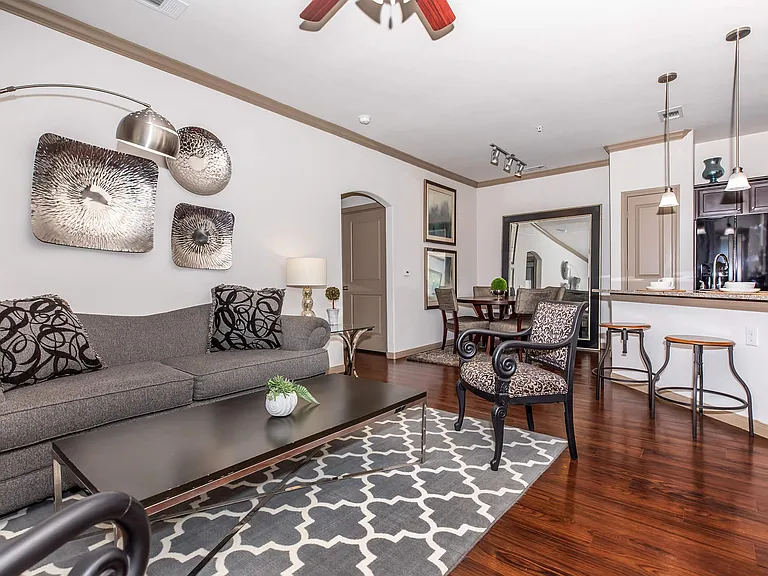 Town Creek Village Apartments — Photo 28