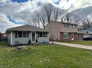 37414 Green Dr, Eastlake, OH 44095
